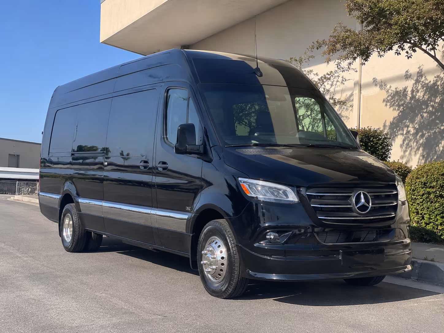 bus rental options for new haven trips