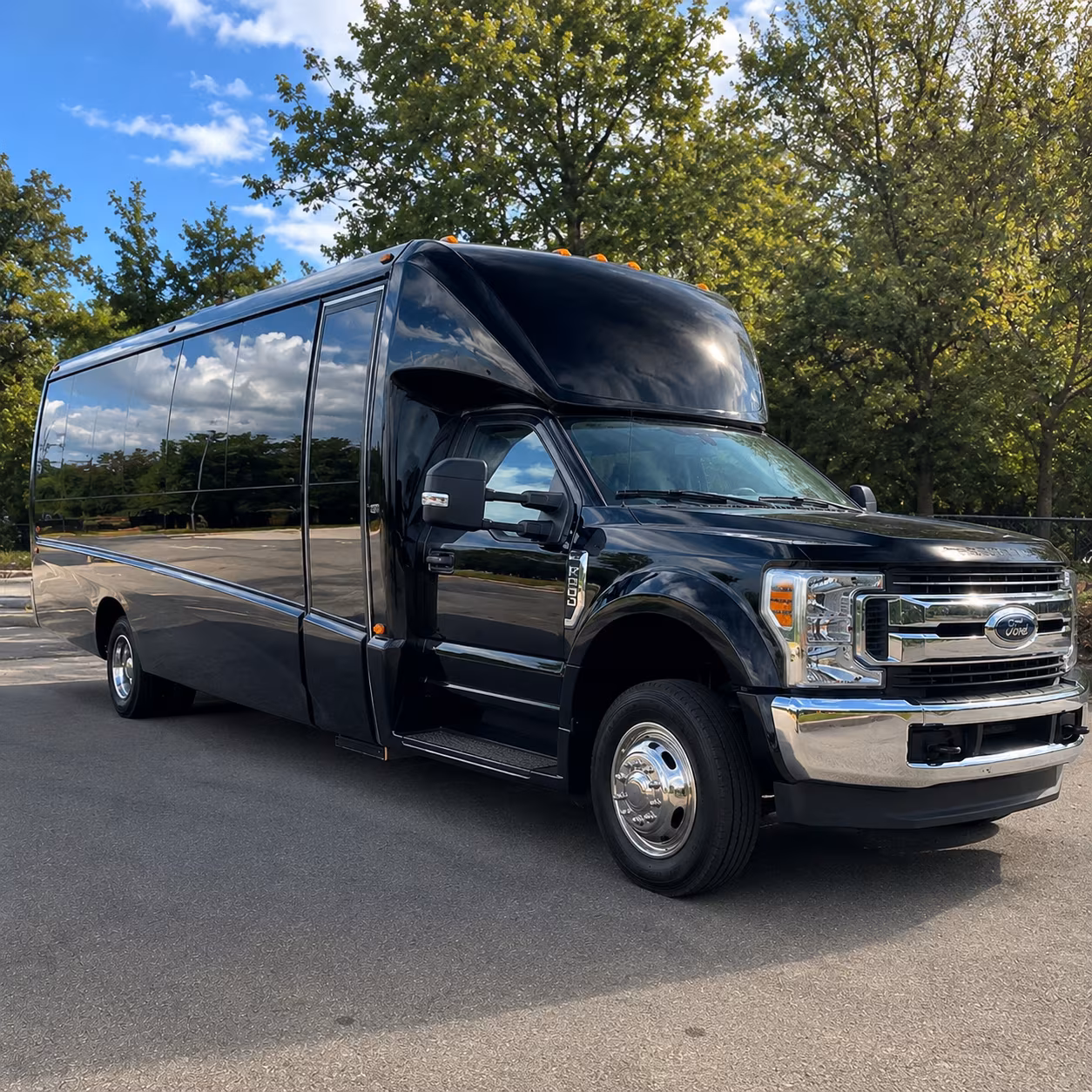 minibus rentals for smaller prom squads in new haven