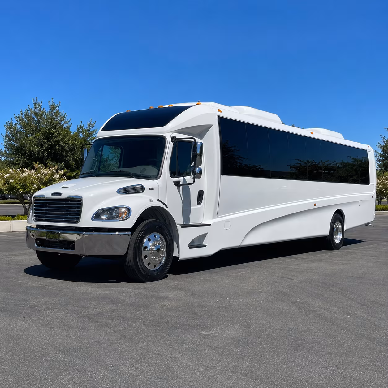 new haven 28 passenger minibus