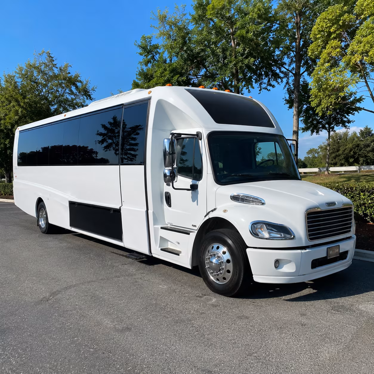 new haven hotel campus shuttle buses for arriving airport groups