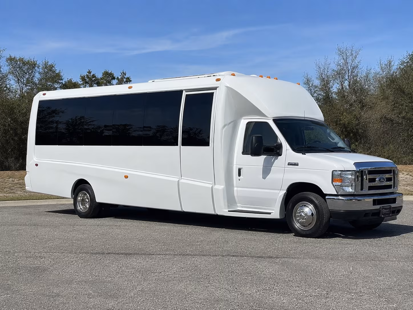 party buses and minibuses for yale bulldogs hockey and ingalls rink events