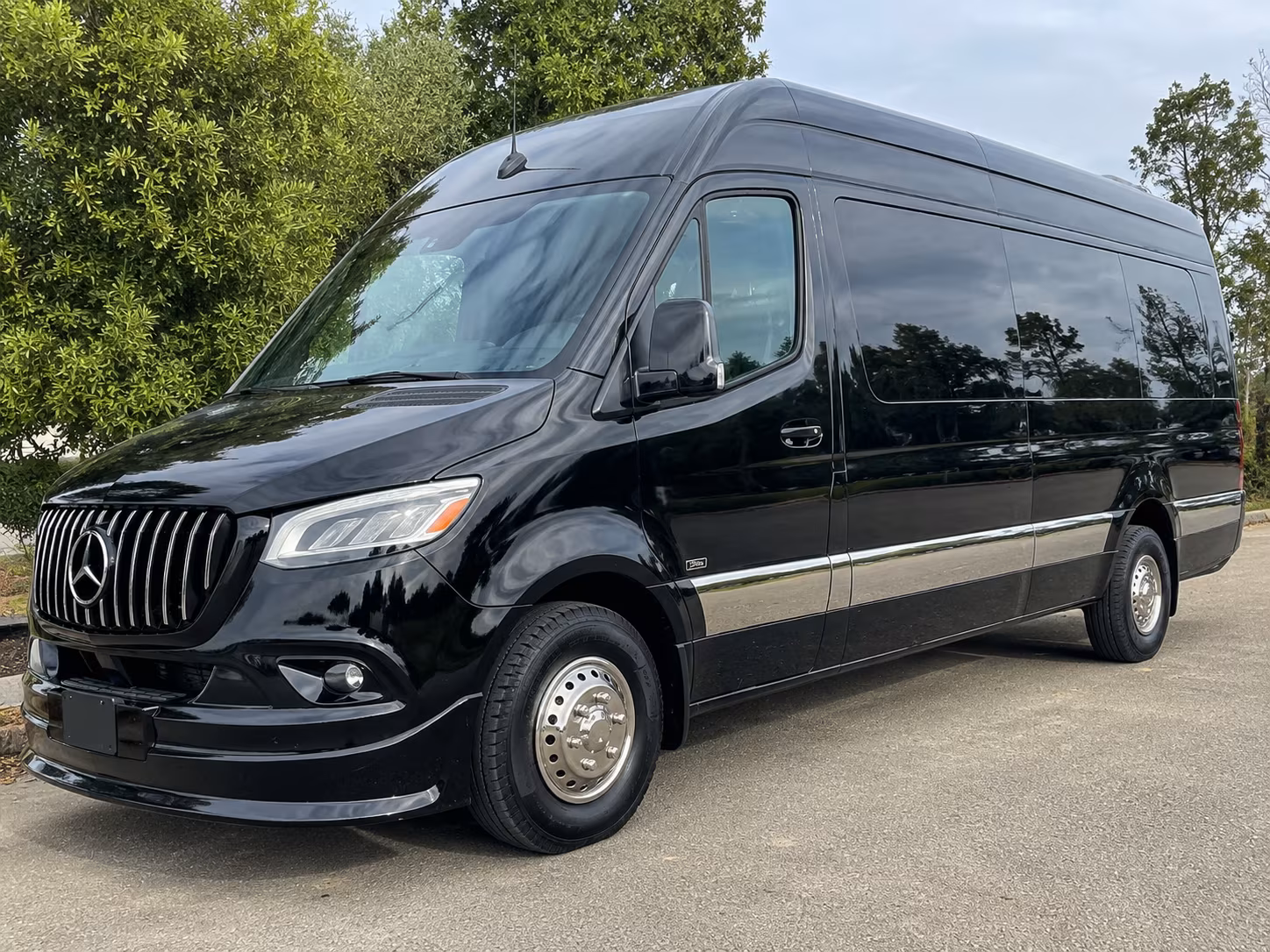 sprinter vans and party buses for prom after parties in new haven